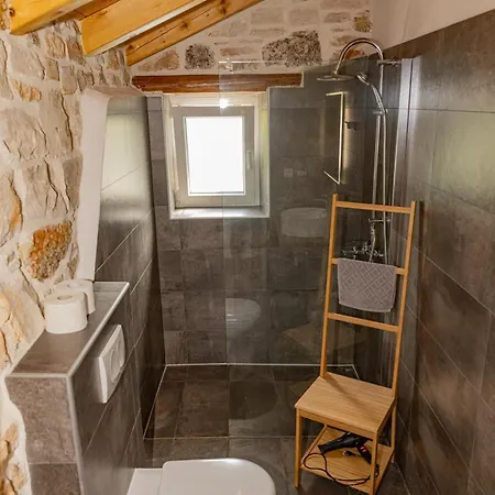 Allegra Villa *